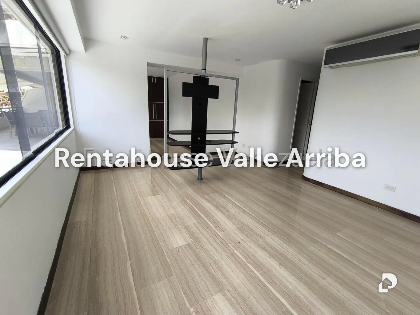 Apartamento en Lomas de La Lagunita, Caracas – 29