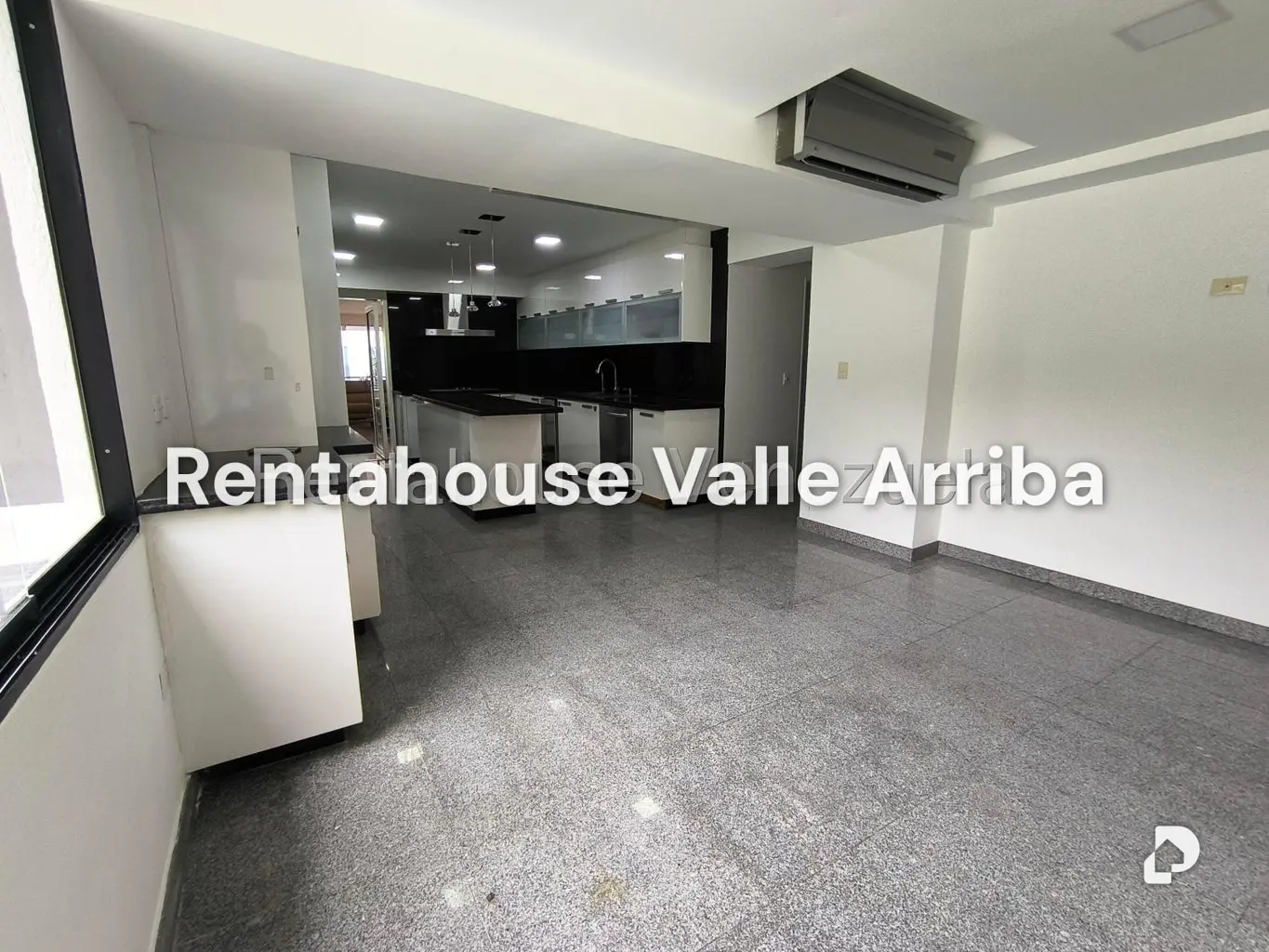 Apartamento en Lomas de La Lagunita, Caracas – 13