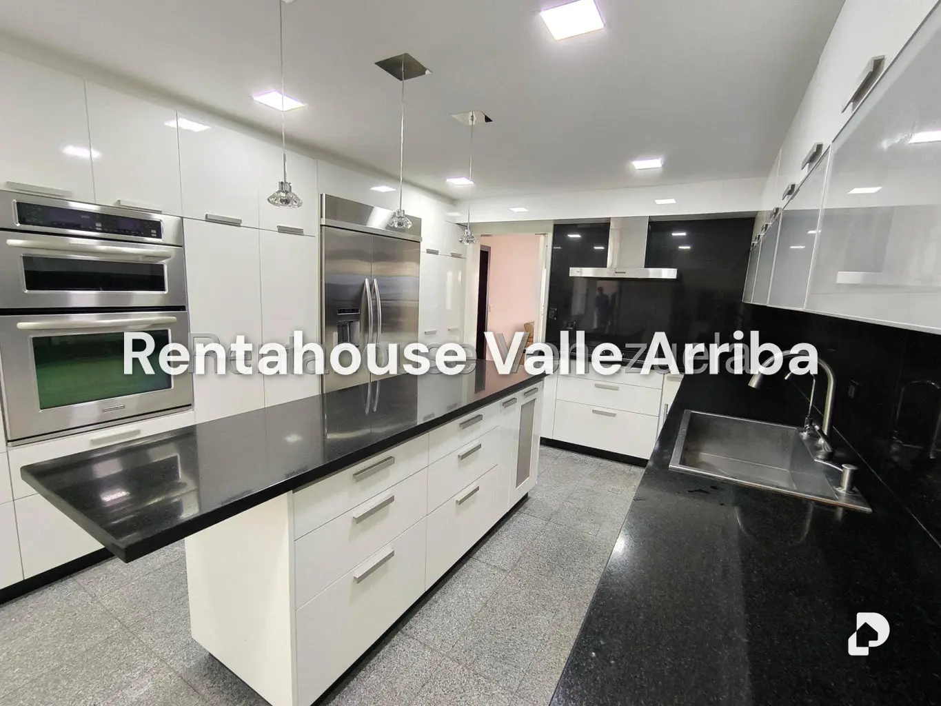Apartamento en Lomas de La Lagunita, Caracas – 10
