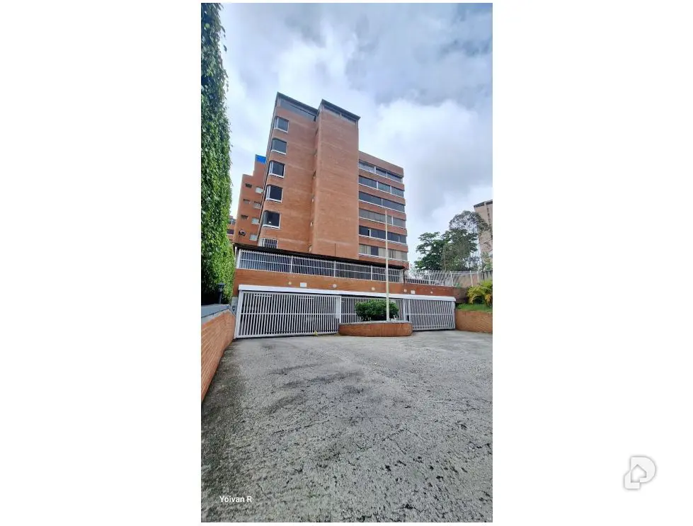 Apartamento en El Picacho, Altos Mirandinos – 2