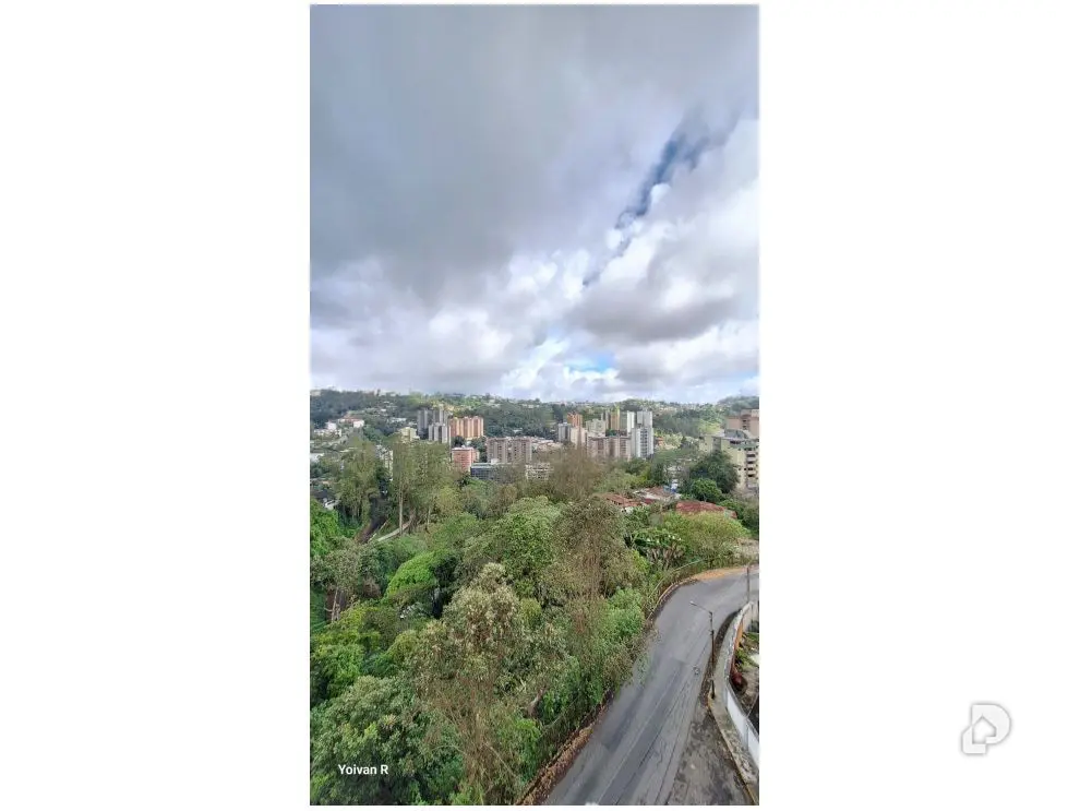 Apartamento en El Picacho, Altos Mirandinos – 25