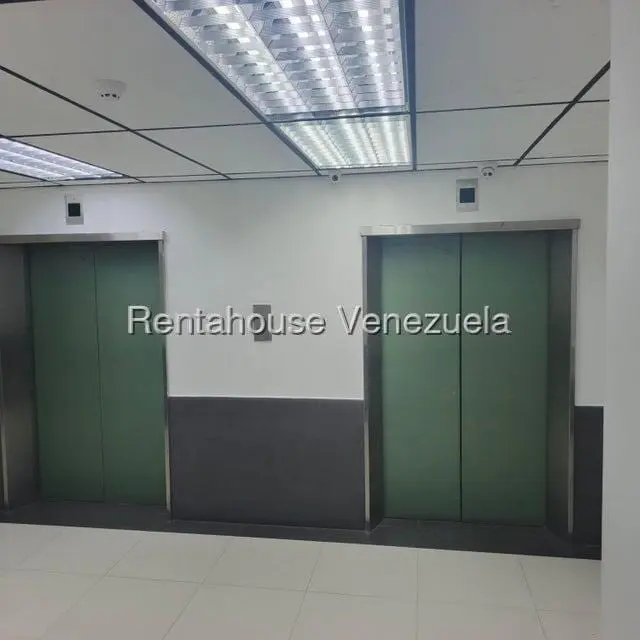 Office in Los Palos Grandes, Caracas - 1