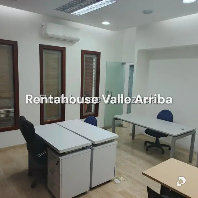 Oficina en Los Palos Grandes, Caracas – 10