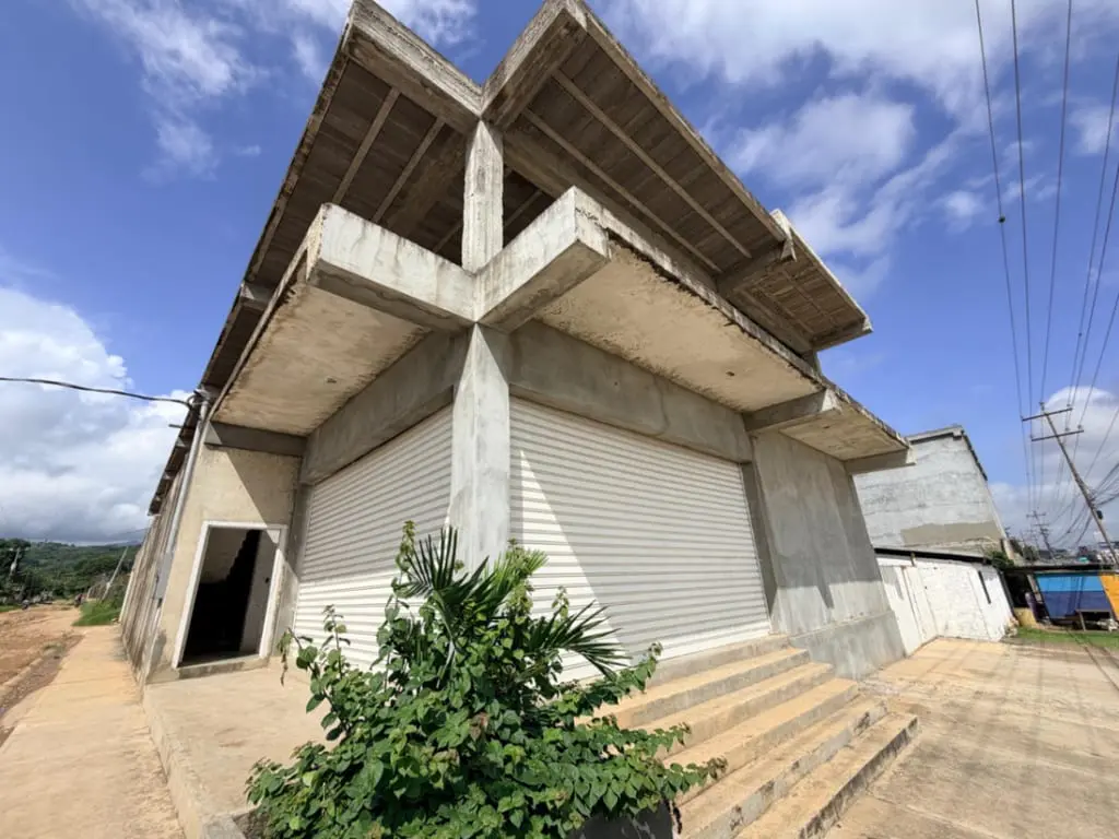 Local comercial en Av. Intercomunal, Cabudare - 1