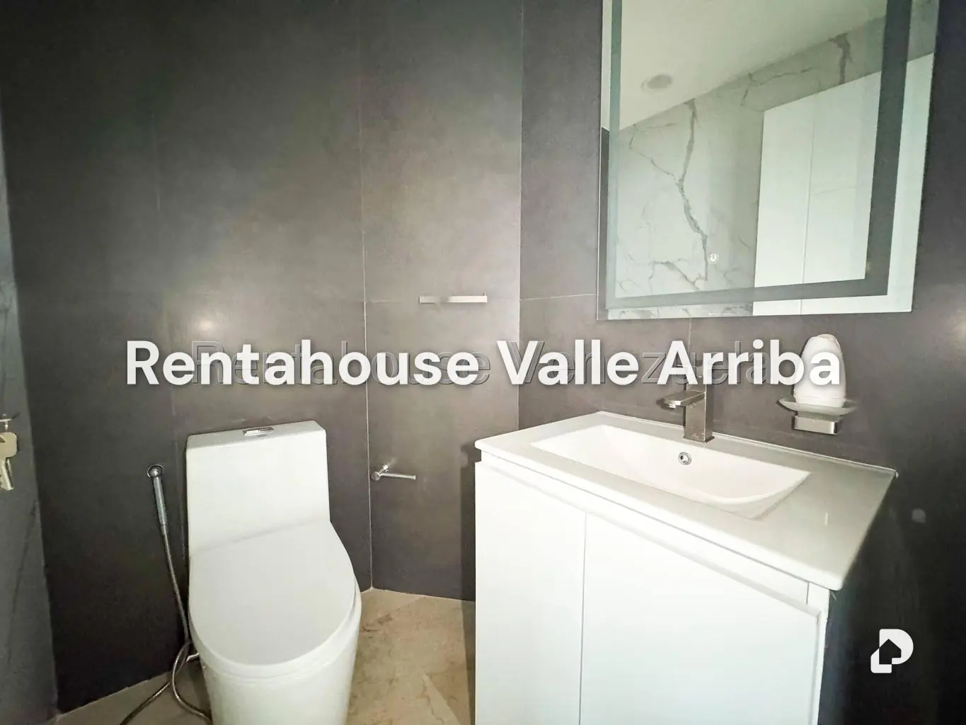 Apartamento en El Rosal, Caracas – 28