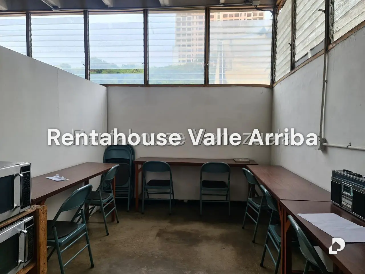 Local comercial en Palo Verde, Caracas – 30