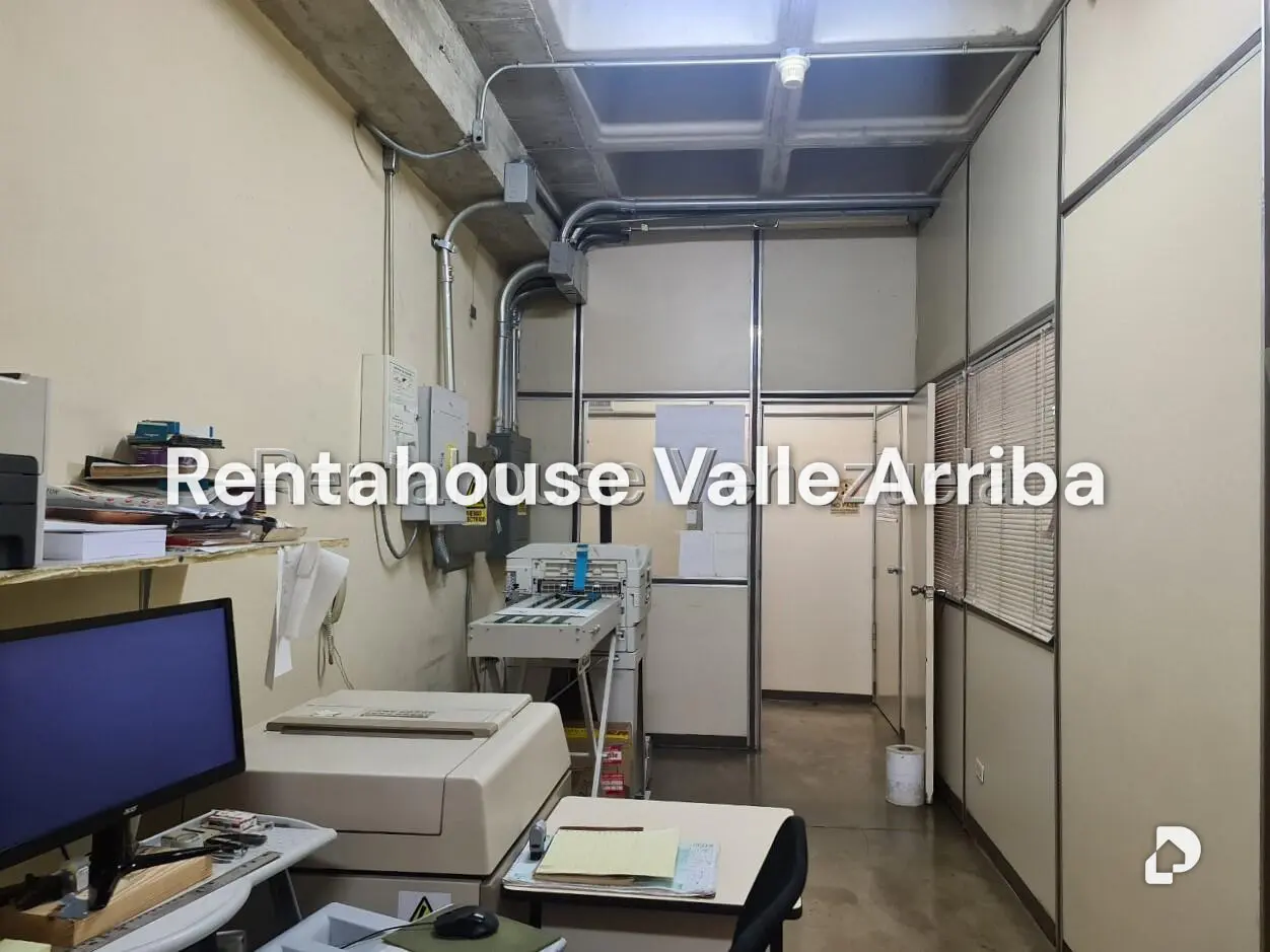 Local comercial en Palo Verde, Caracas – 27