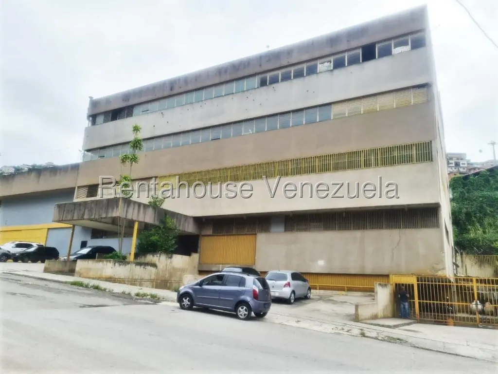 Local comercial en Palo Verde, Caracas - 1