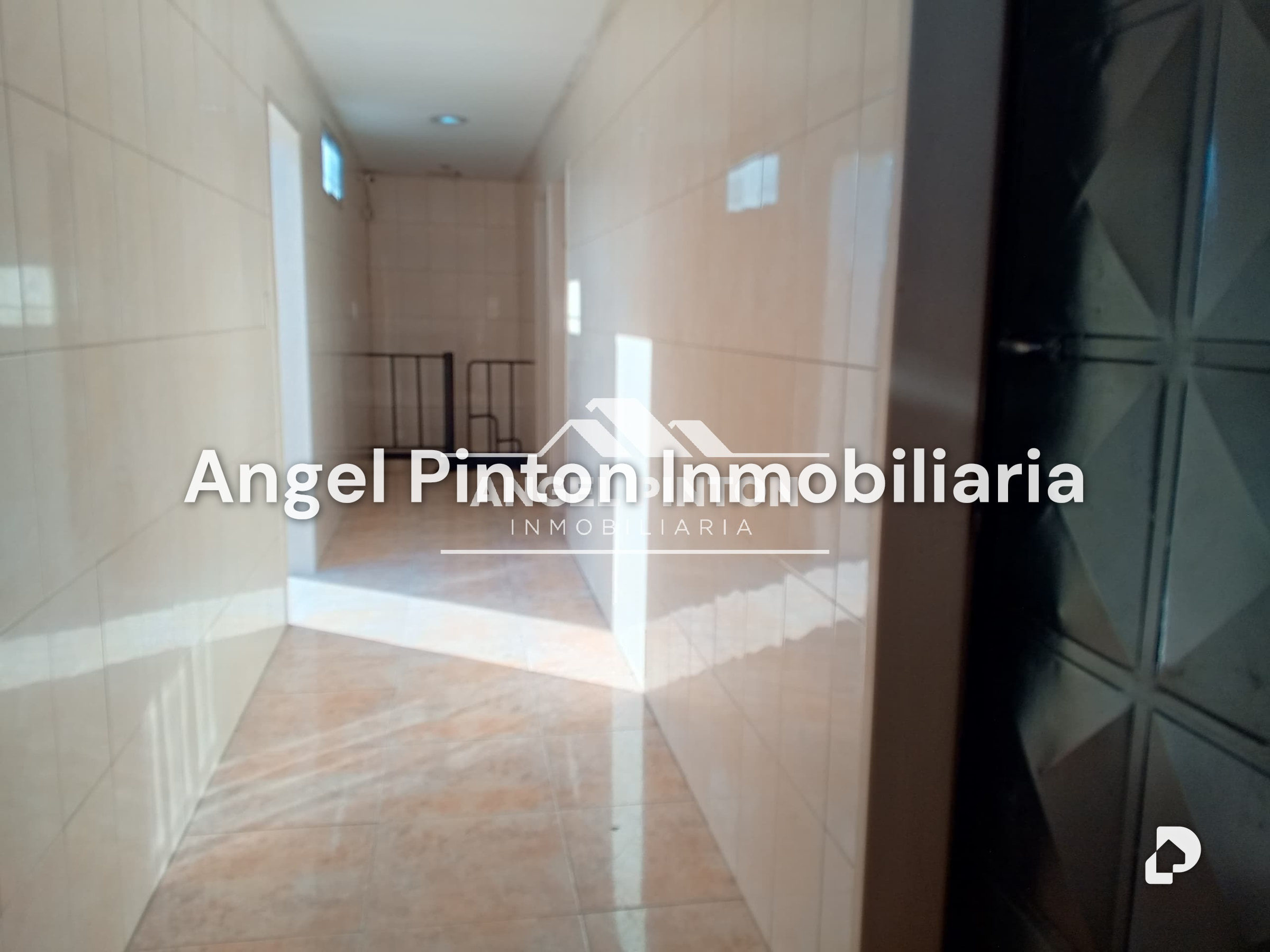 Edificio en Carrera 32, Barquisimeto – 7