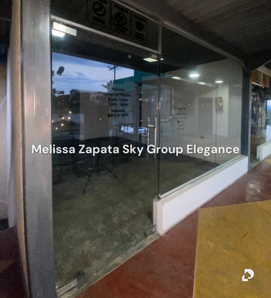 Local comercial en Palmera Plaza Calle Santa Barbara, Cabudare – 3