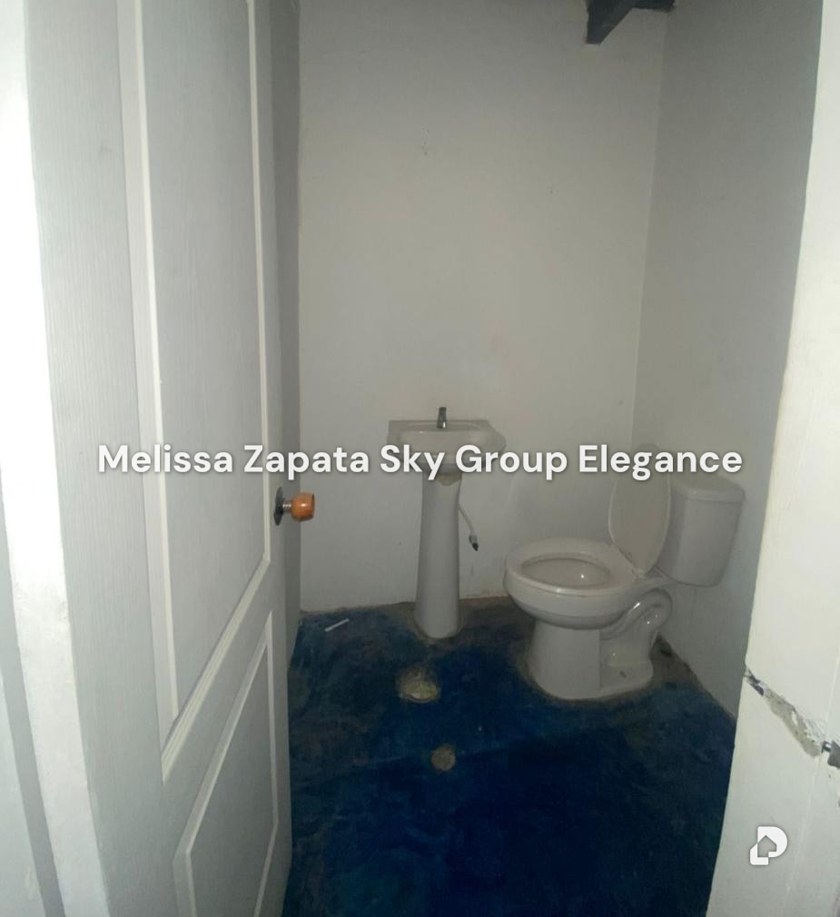 Local comercial en Palmera Plaza Calle Santa Barbara, Cabudare – 2