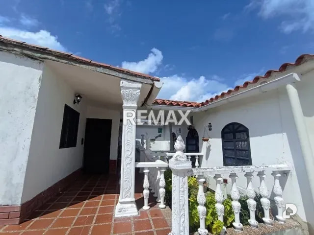 Casa en Lomas de Betania, Cúa – 2