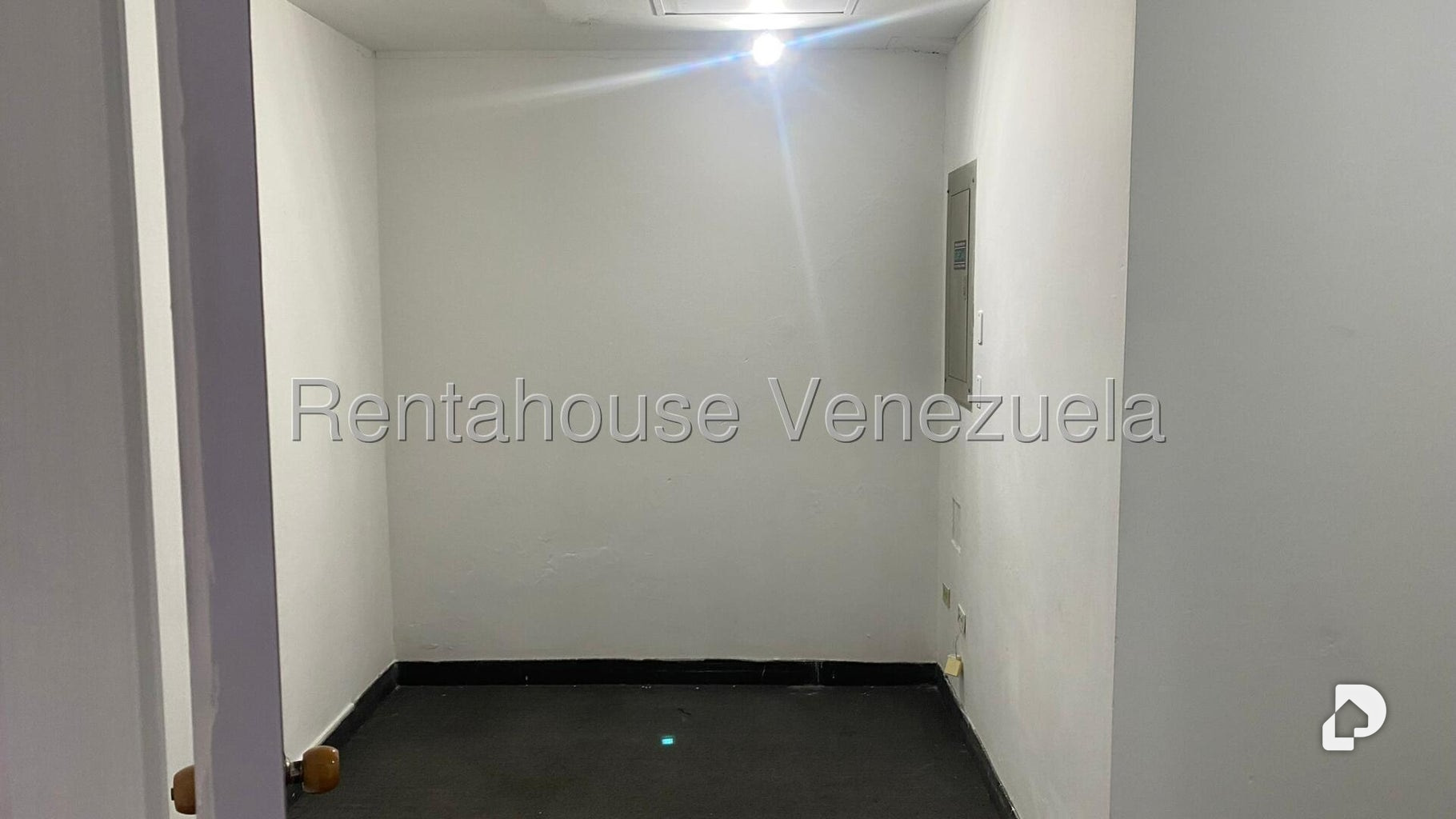 Oficina en Sabana Grande, Caracas – 17