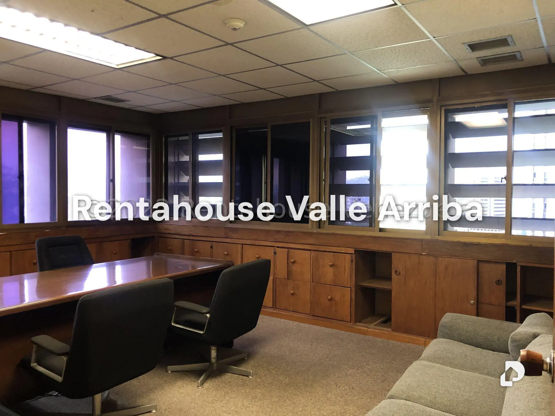 Office in Los Palos Grandes, Caracas – 11