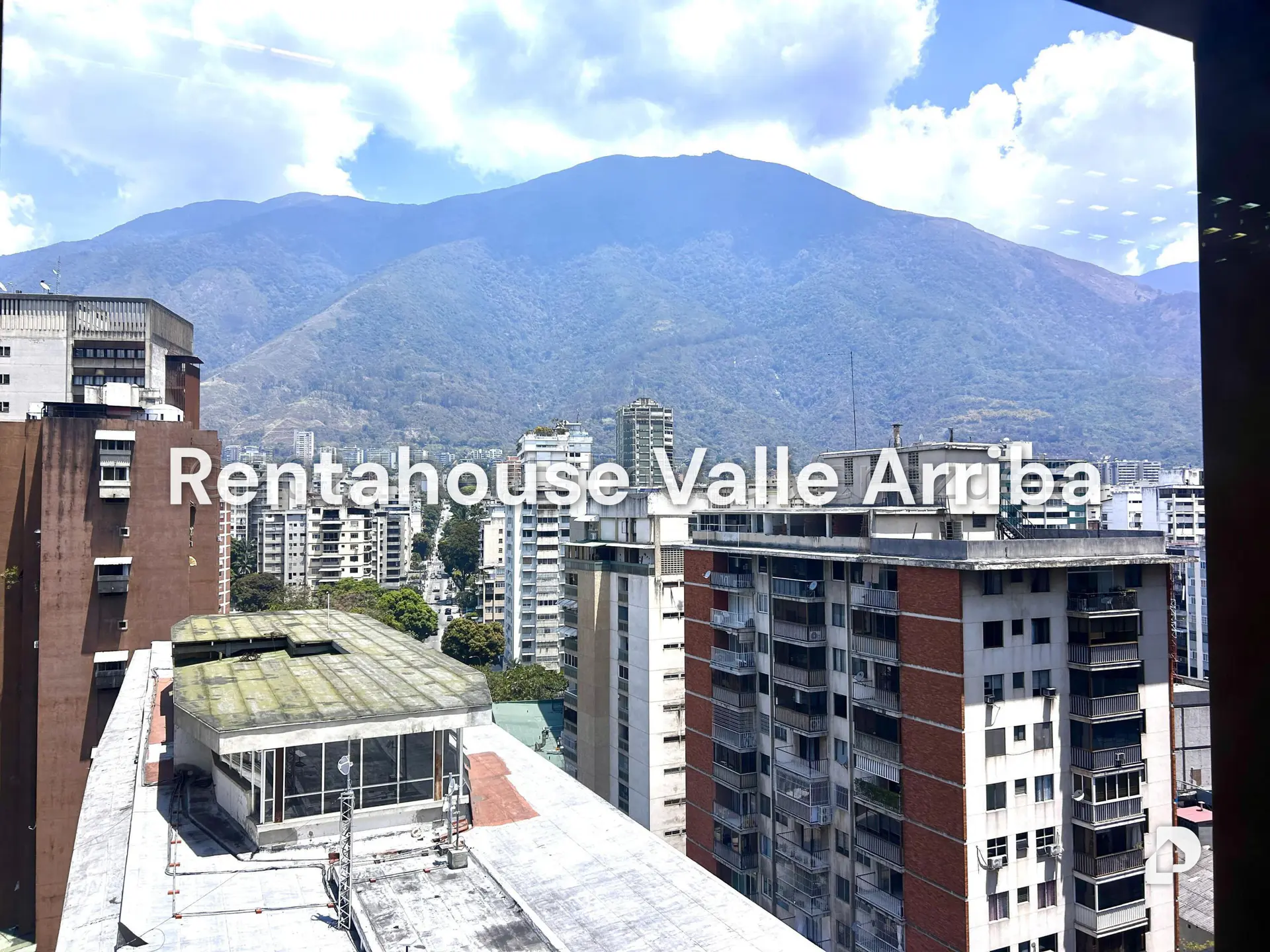 Office in Los Palos Grandes, Caracas – 15