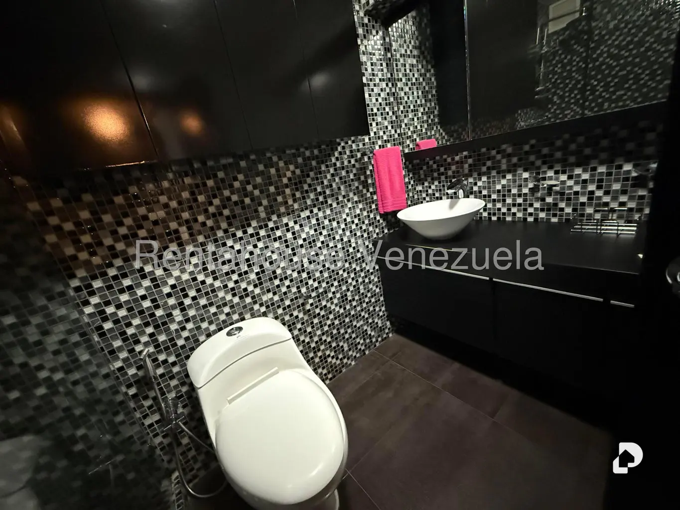 Apartamento en Santa Fe Norte, Caracas – 28