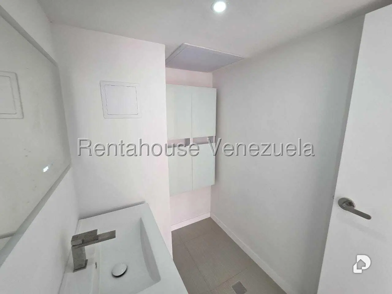 Apartamento en Campo Alegre, Caracas – 22