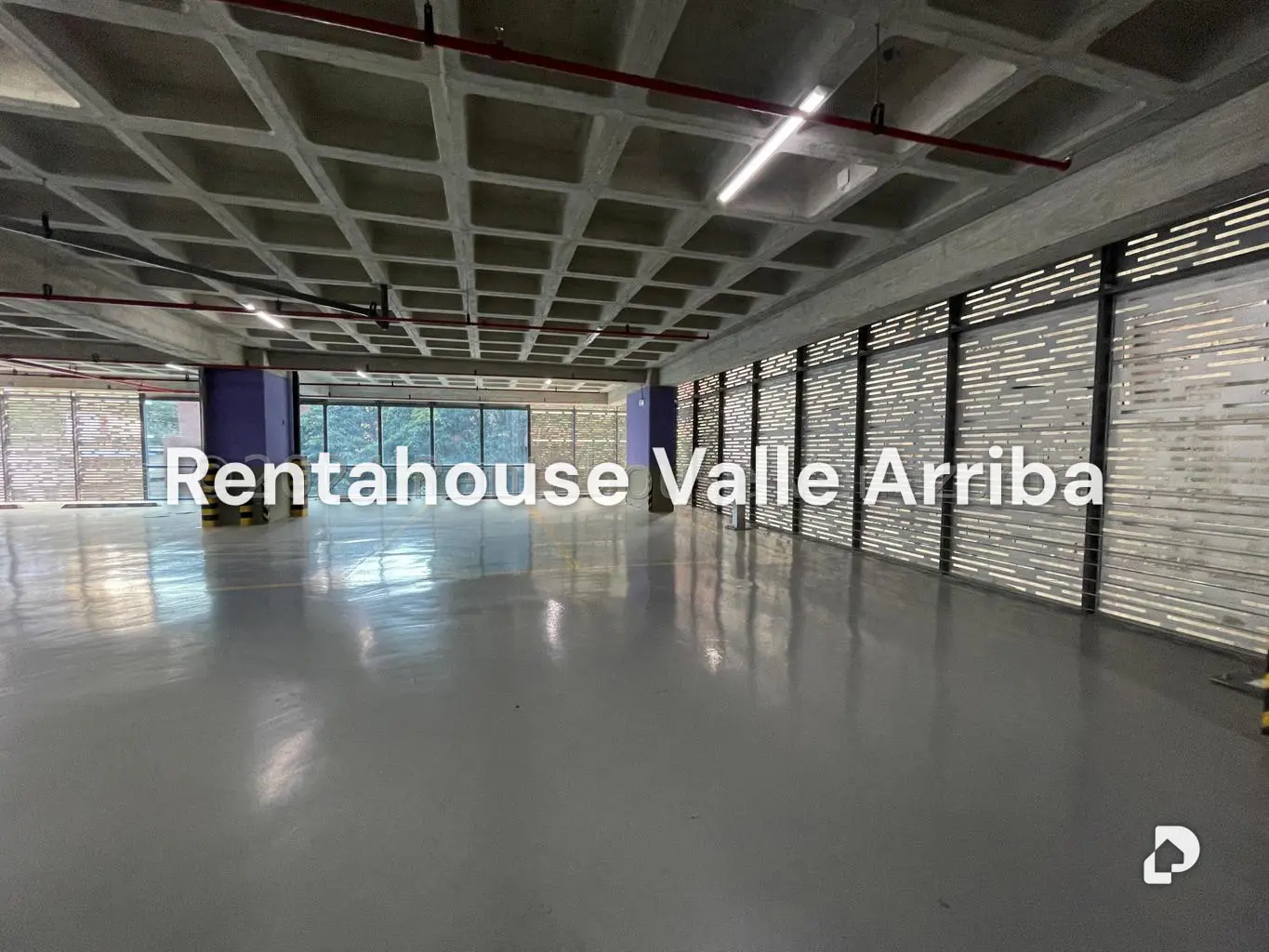 Local comercial en Las Mercedes, Caracas – 24