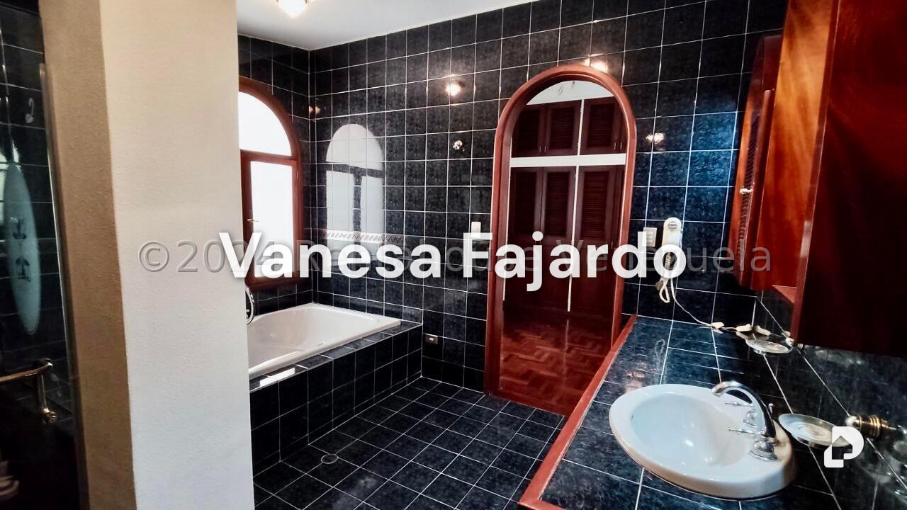 Casa en Parque el Retiro, San Antonio de Los Altos – 24