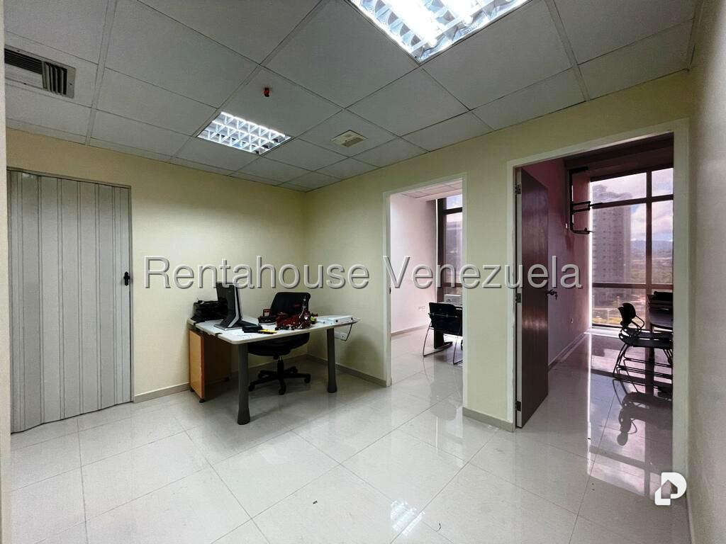 Oficina en Los Dos Caminos, Caracas