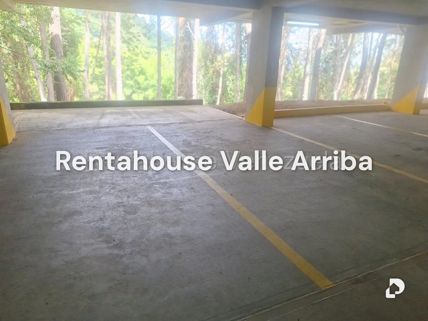 Casa en Villa Nueva Hatillo, Caracas – 29