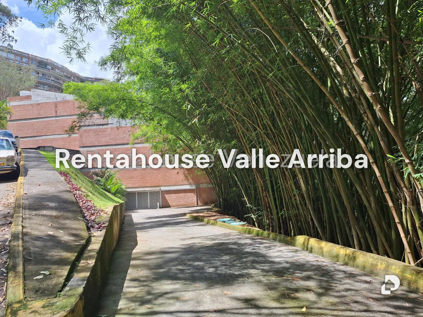 Casa en Villa Nueva Hatillo, Caracas – 30