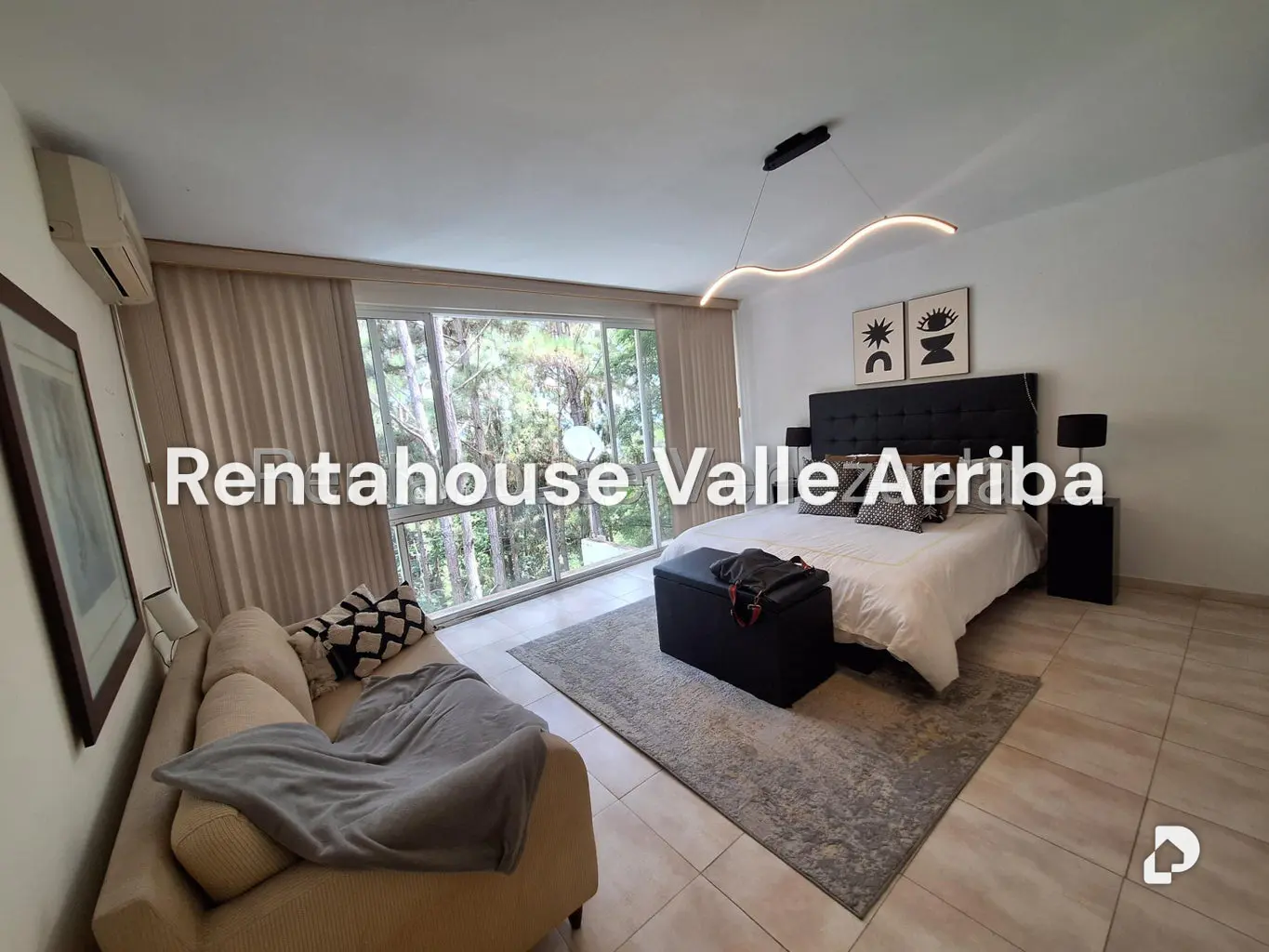 Casa en Villa Nueva Hatillo, Caracas – 24