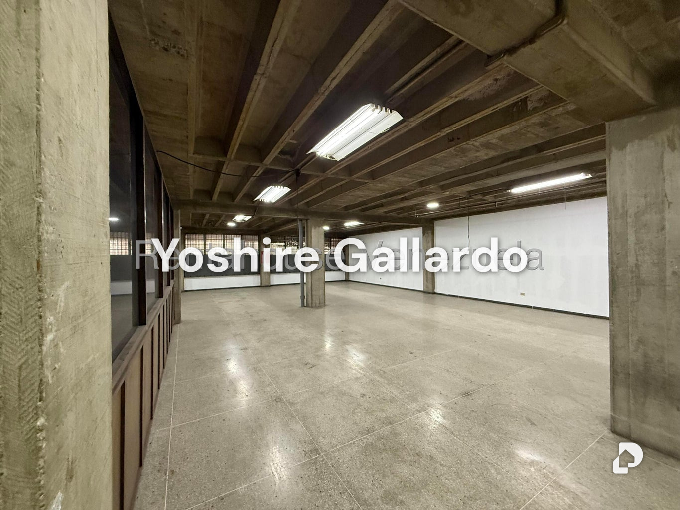 Local comercial en Parroquia La Candelaria, Caracas – 14