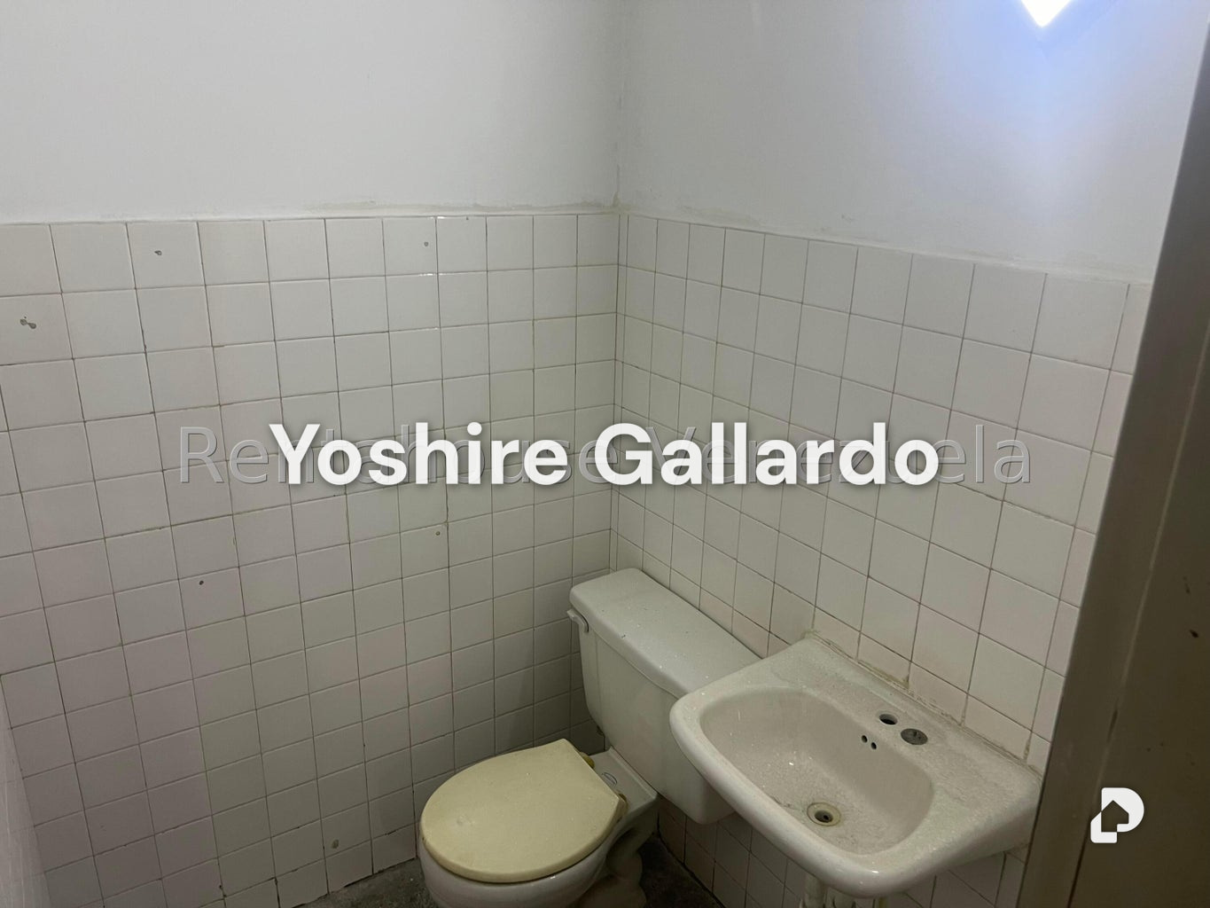 Local comercial en Parroquia La Candelaria, Caracas – 23