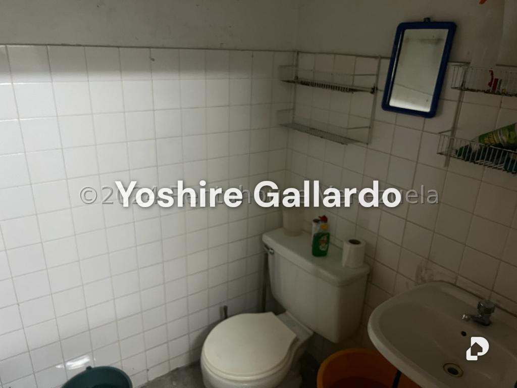 Local comercial en Parroquia La Candelaria, Caracas – 9
