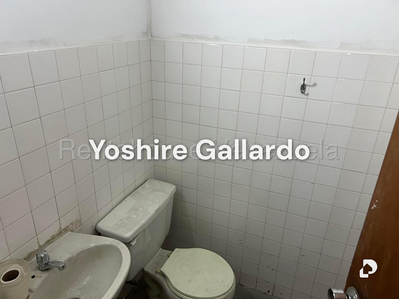 Local comercial en Parroquia La Candelaria, Caracas – 24