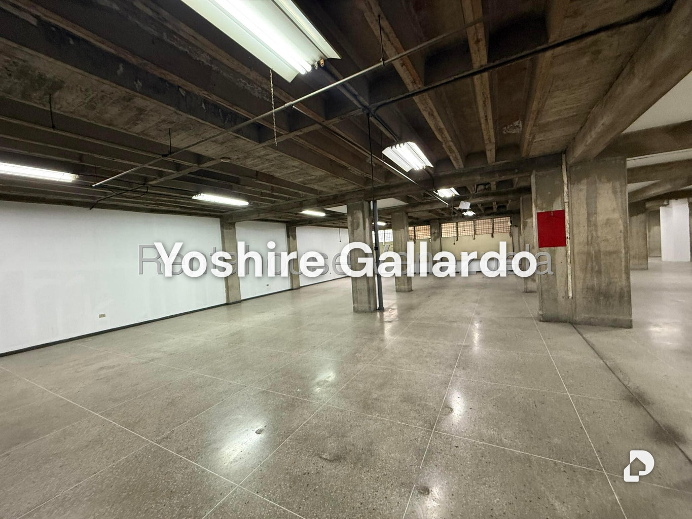 Local comercial en Parroquia La Candelaria, Caracas – 12