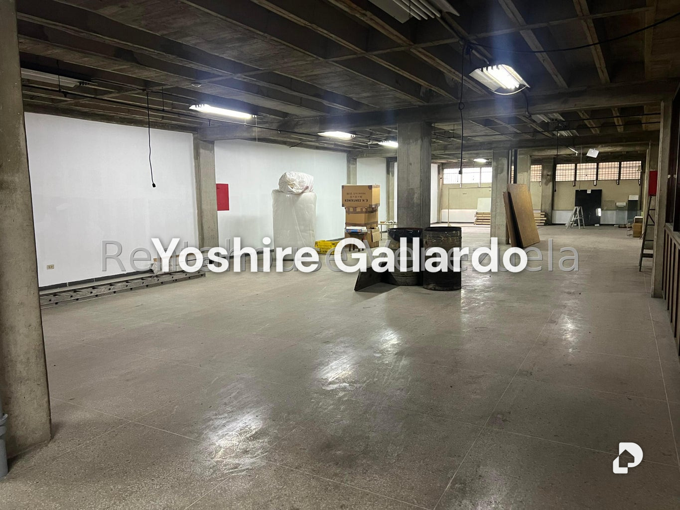 Local comercial en Parroquia La Candelaria, Caracas – 11