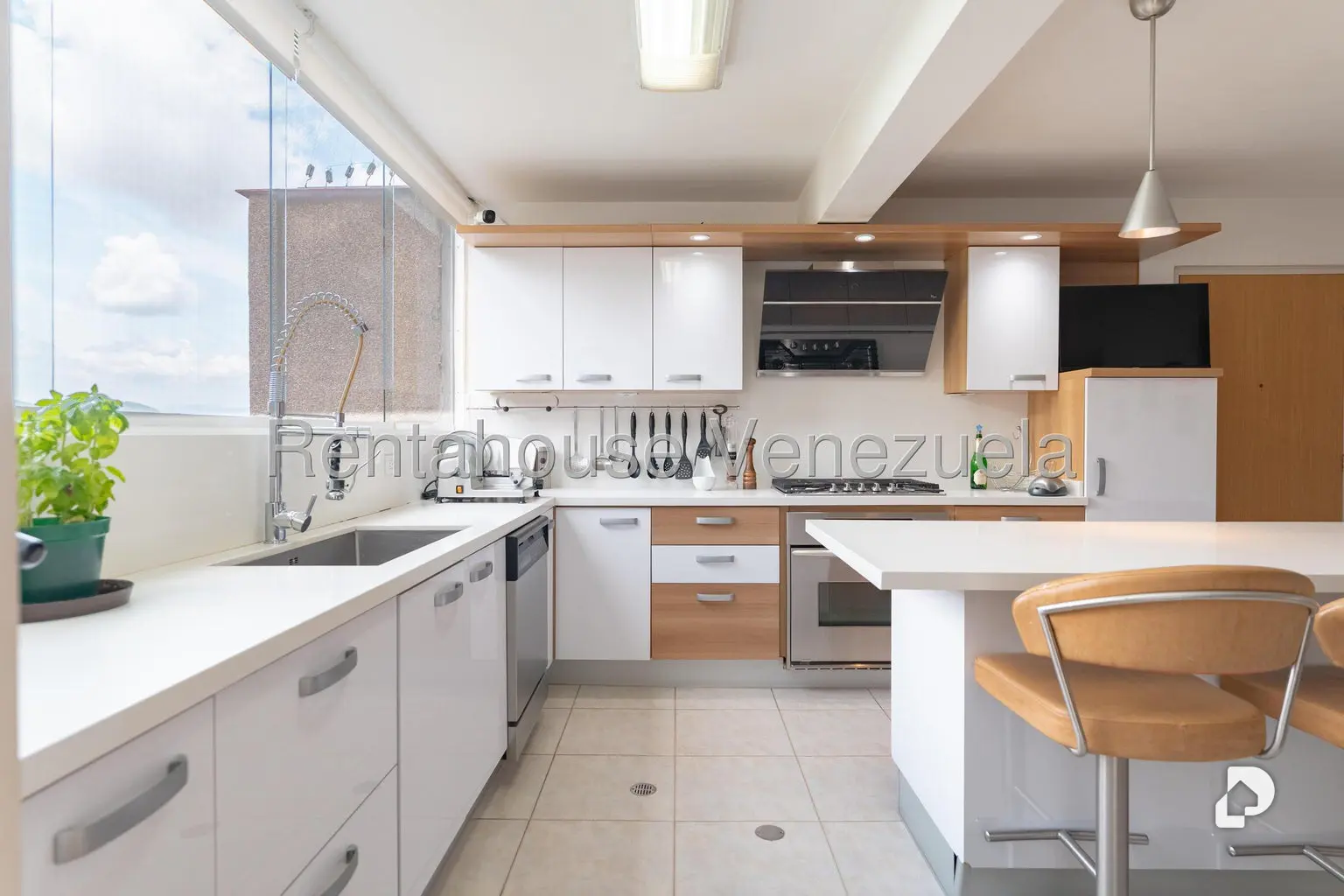 Apartamento en Las Esmeraldas, Caracas – 12