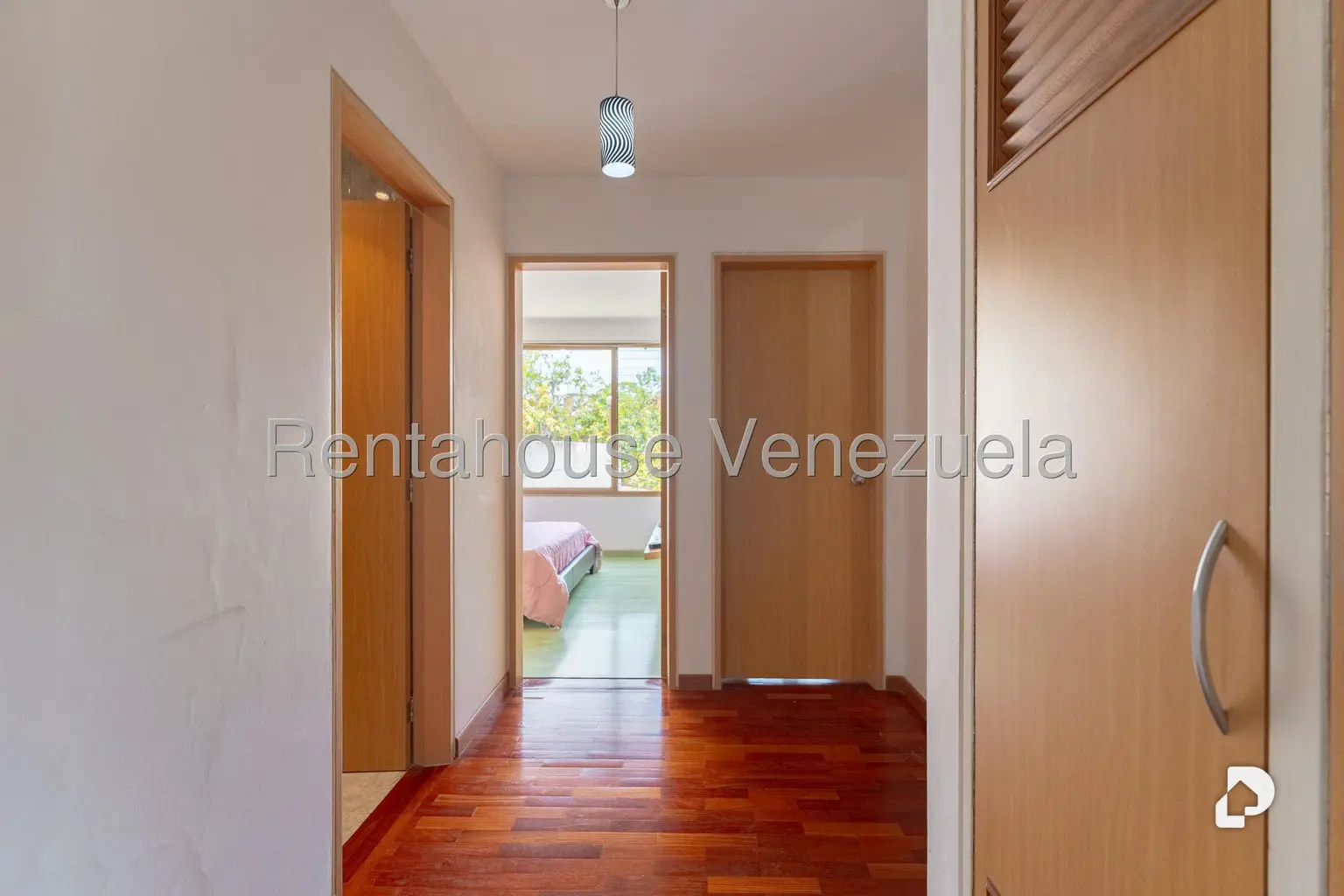 Apartamento en Las Esmeraldas, Caracas – 16