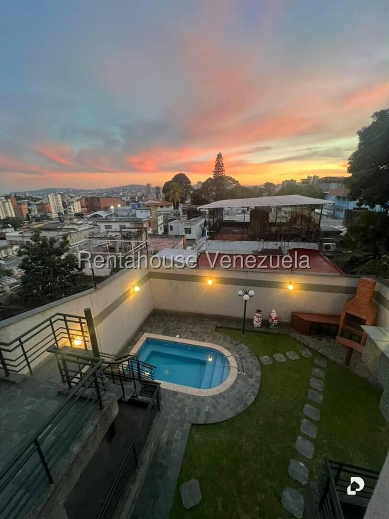 Casa en San Bernardino, Caracas – 57