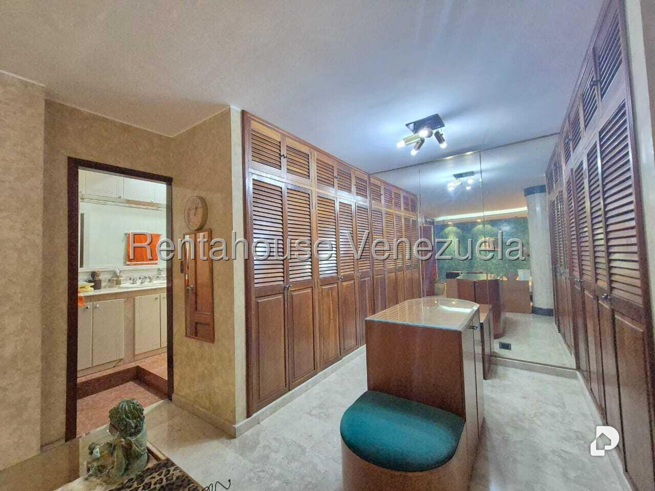 Casa en San Bernardino, Caracas – 32