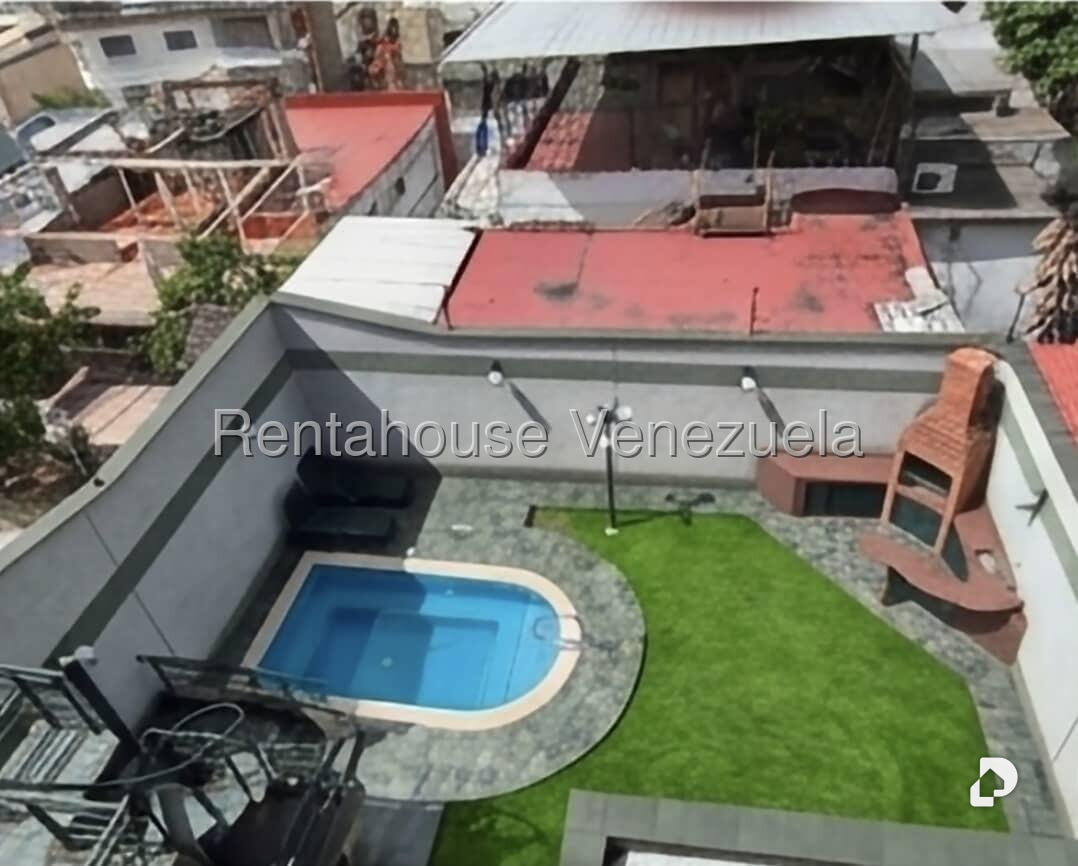 Casa en San Bernardino, Caracas – 55