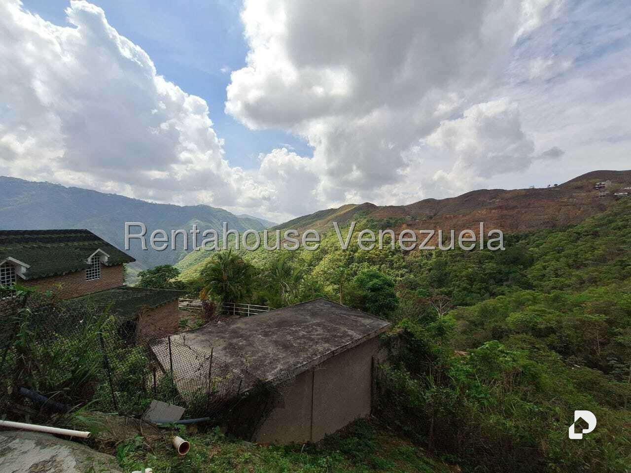 Casa en Colinas de Caicaguana, Caracas – 27