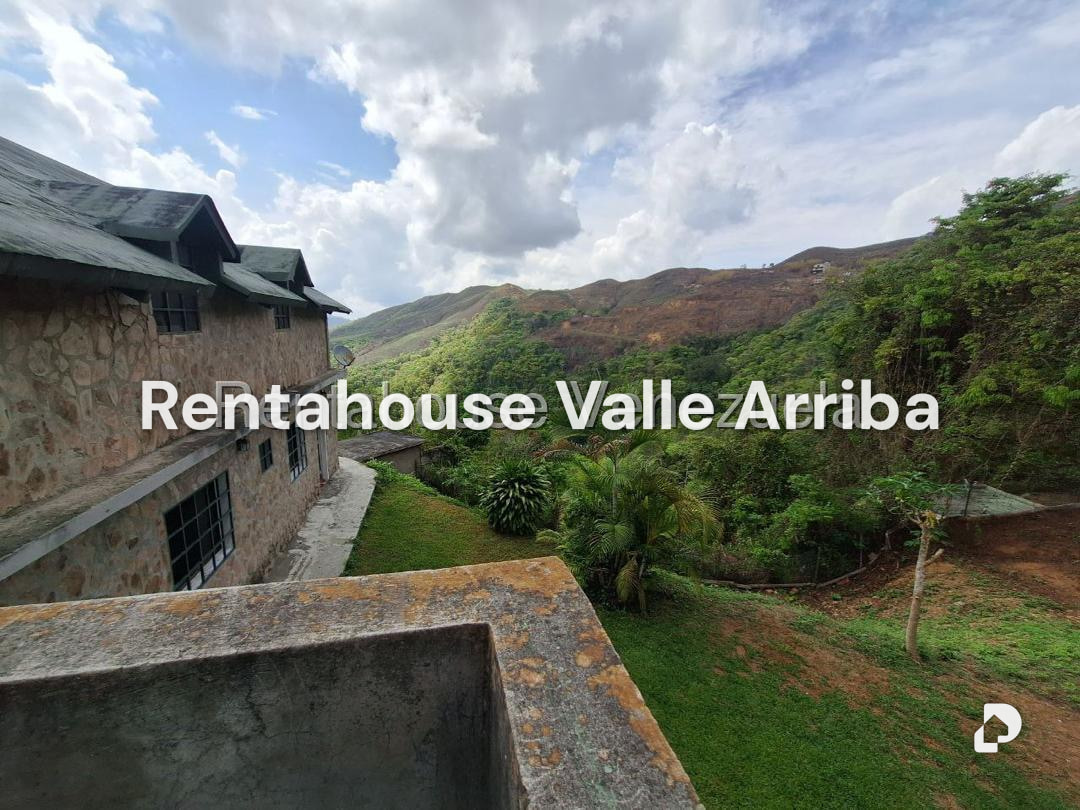 House in Colinas de Caicaguana, Caracas – 25