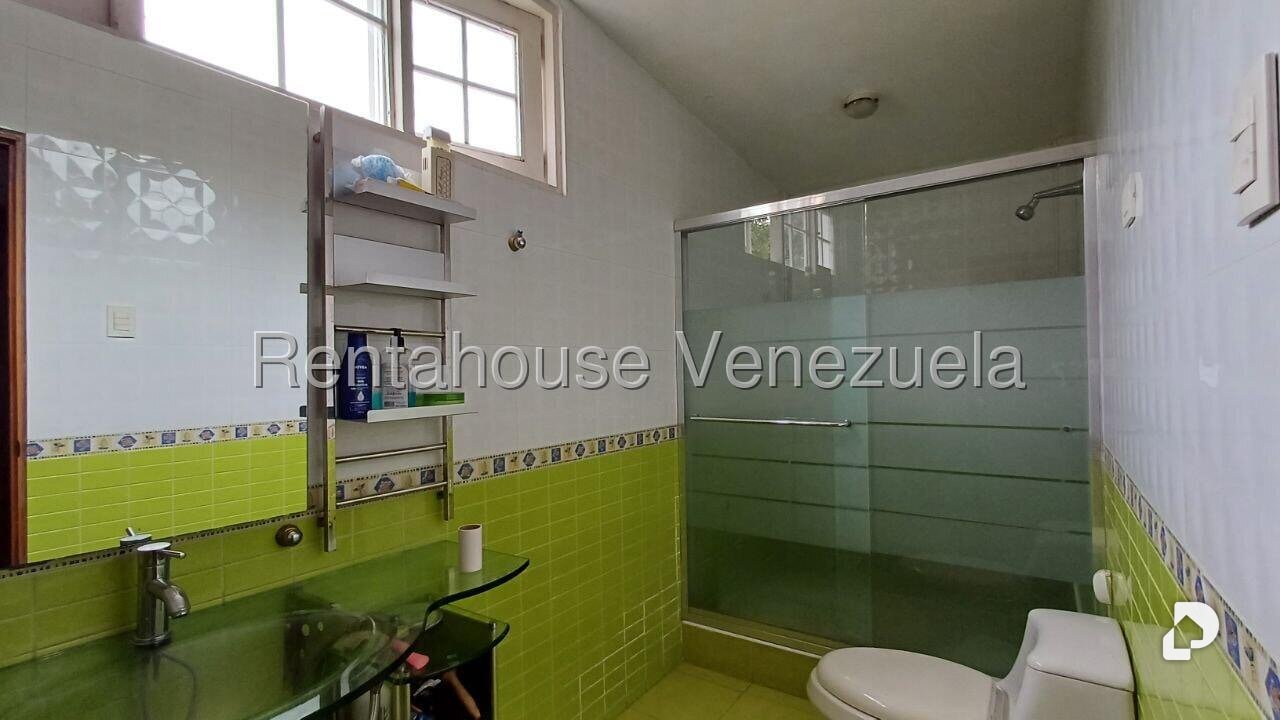 Casa en Prados del Este, Caracas – 28