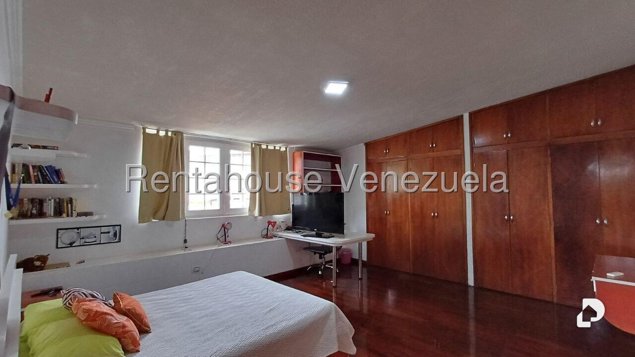 Casa en Prados del Este, Caracas – 25