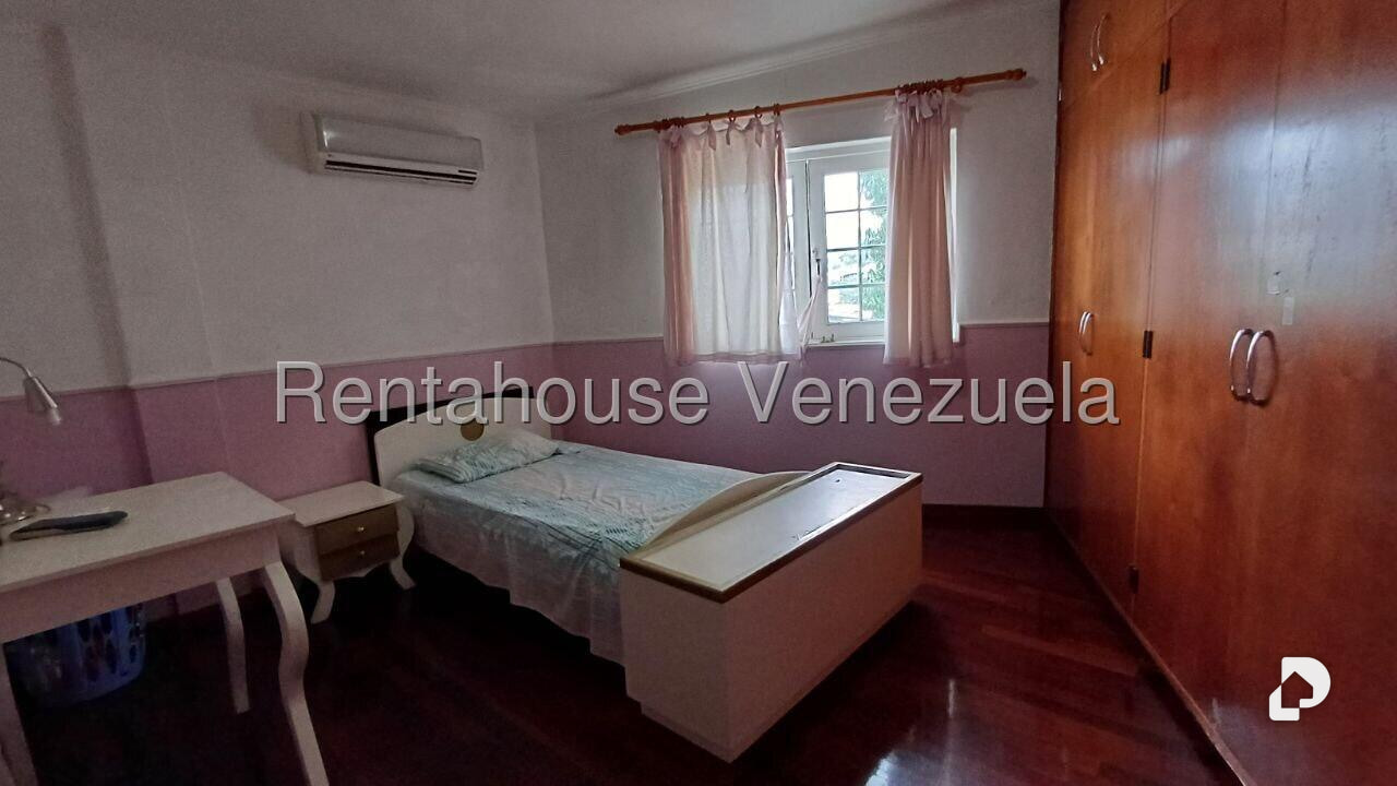 Casa en Prados del Este, Caracas – 30