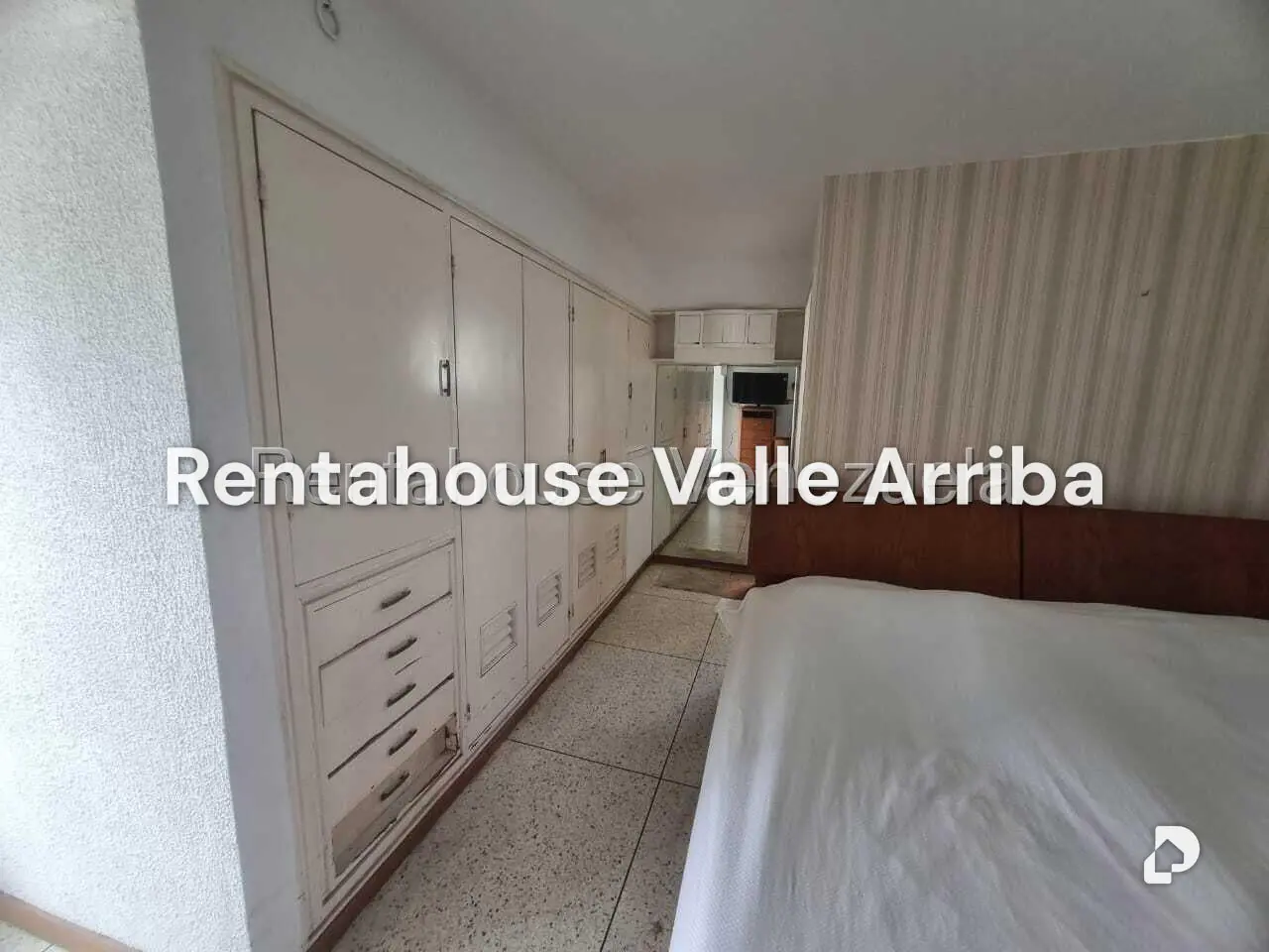 Apartamento en Colinas de Santa Mónica, Caracas – 30