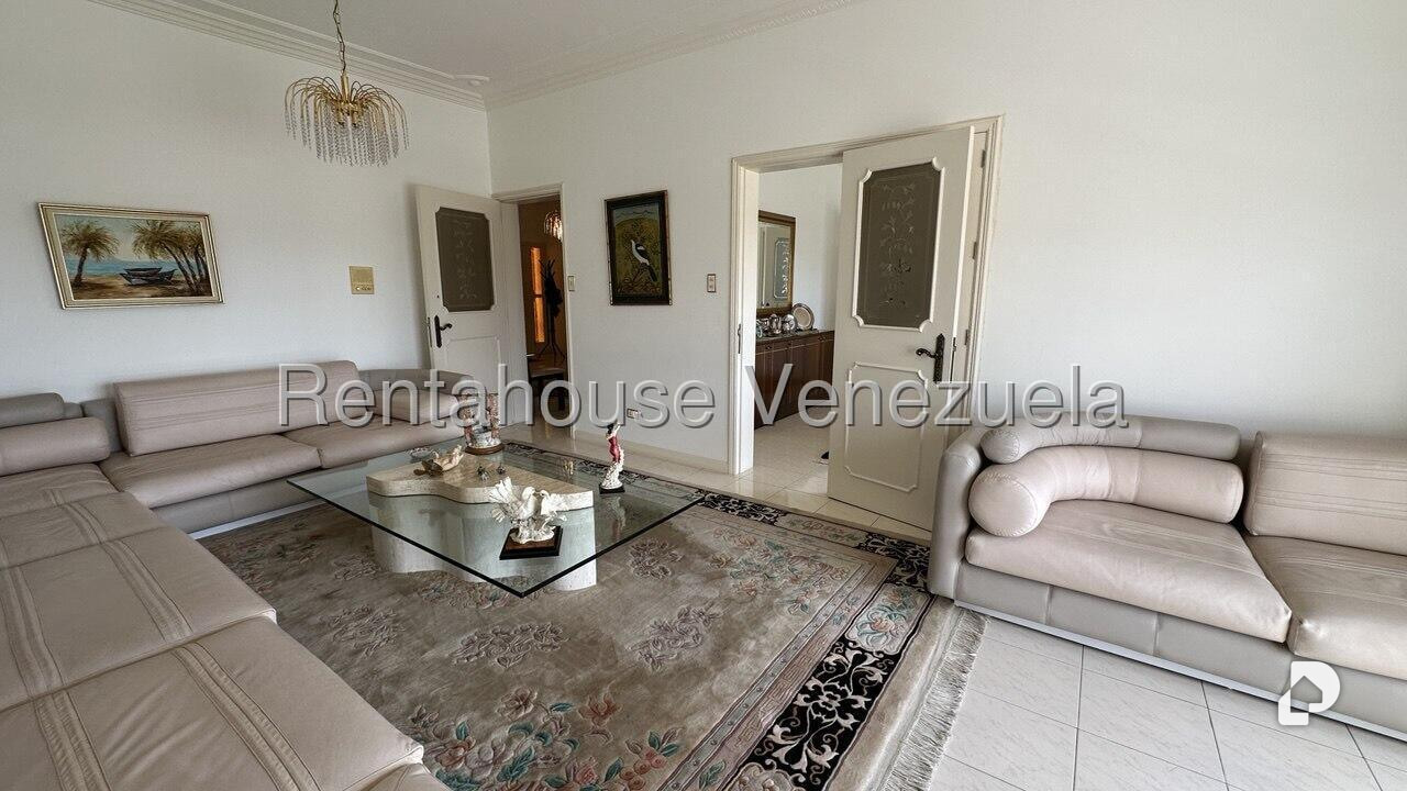 Casa en La Tahona, Caracas – 8