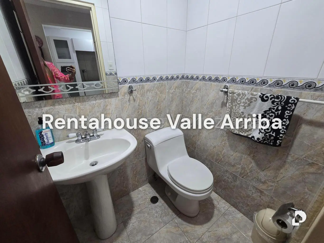 House in Los Naranjos (del Cafetal), Caracas – 13