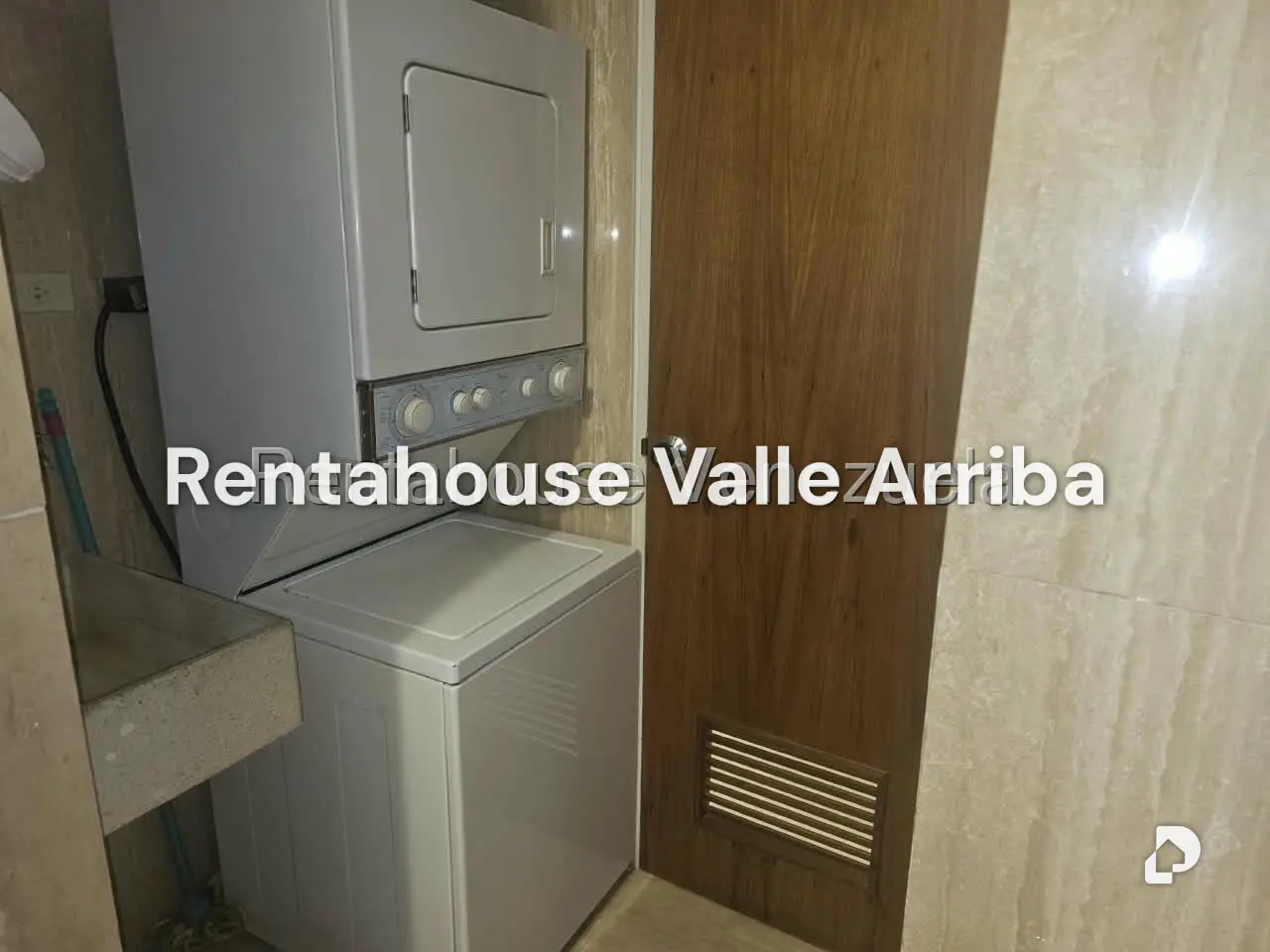 Apartamento en El Rosal, Caracas – 16