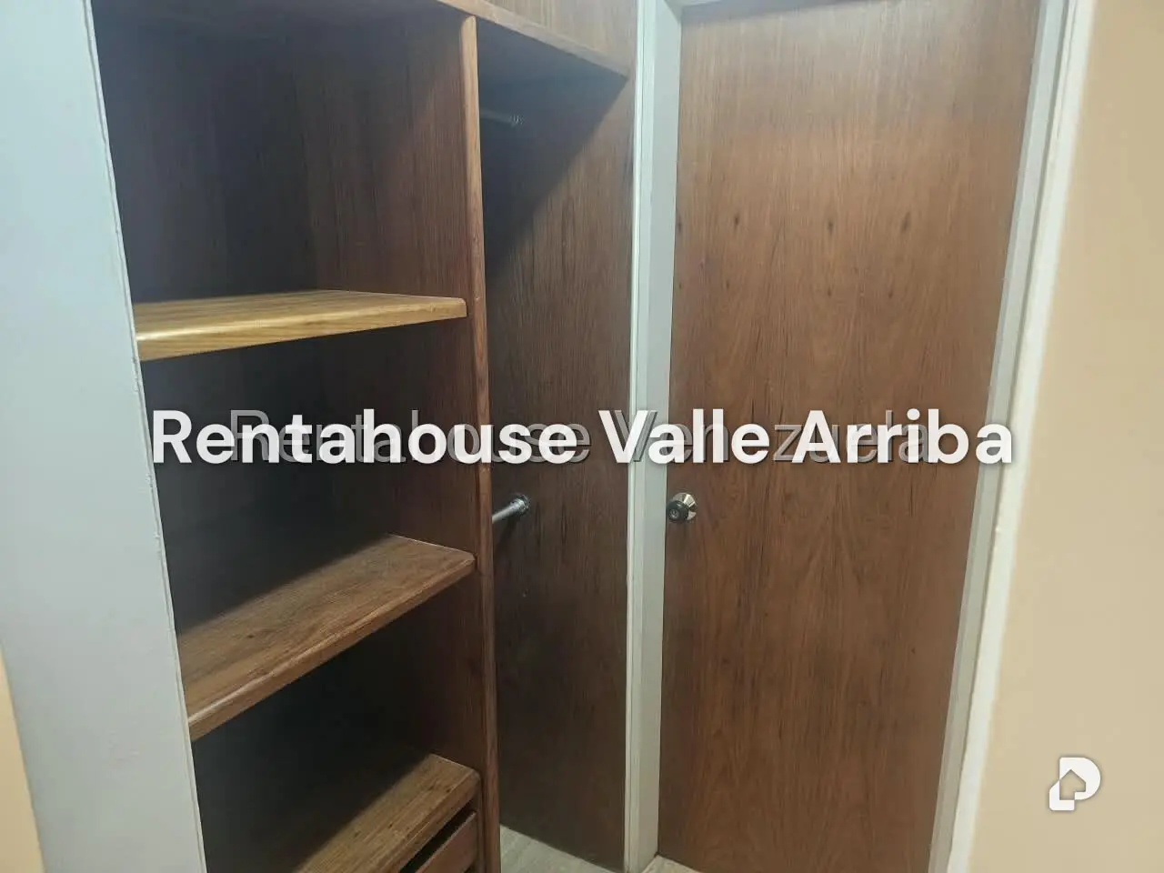 Apartamento en El Rosal, Caracas – 13