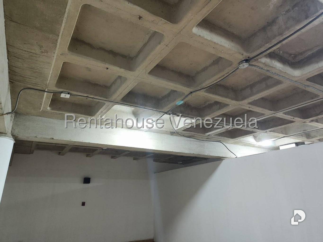 Local comercial en Los Dos Caminos, Caracas – 14