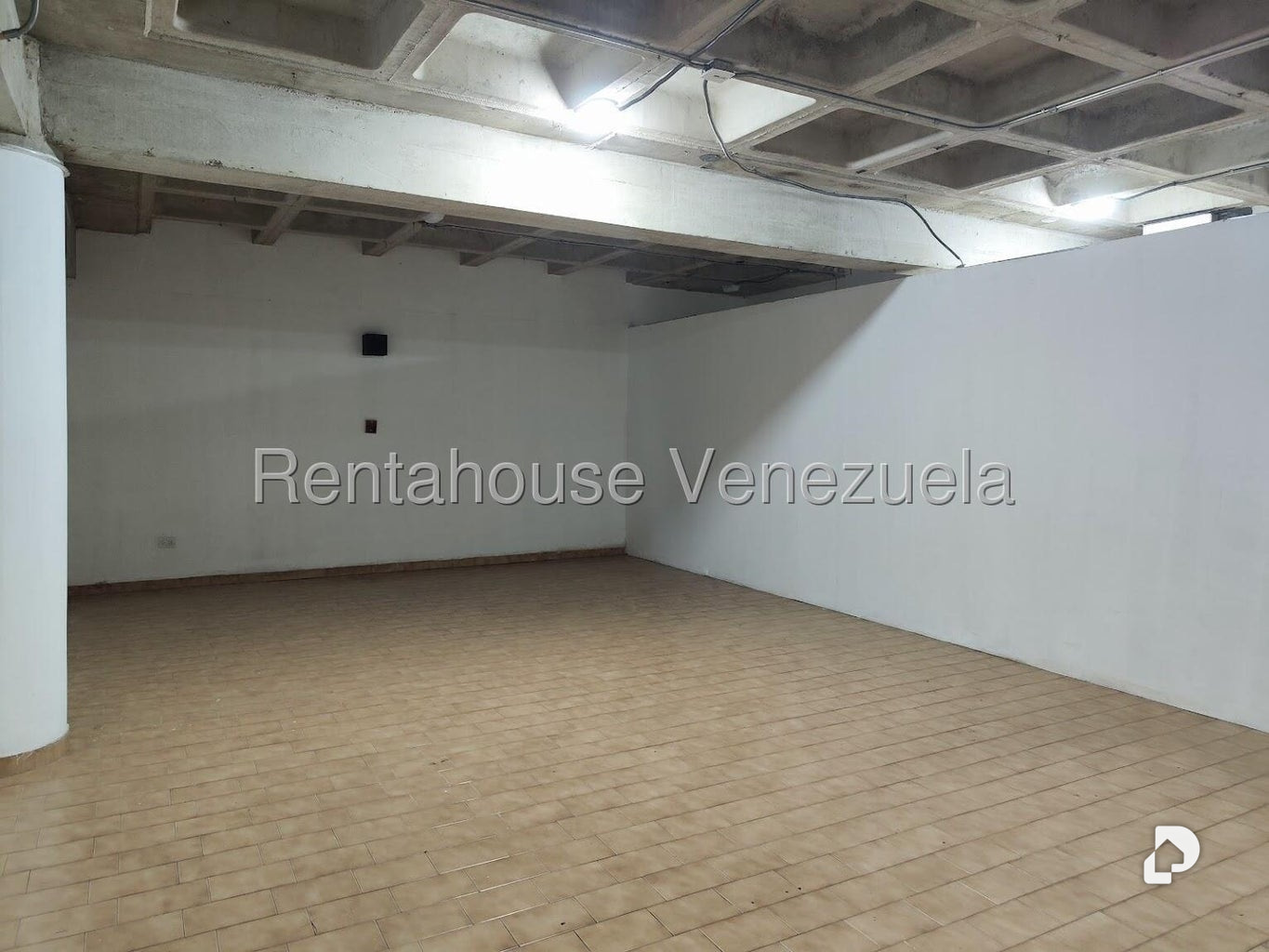 Local comercial en Los Dos Caminos, Caracas – 13